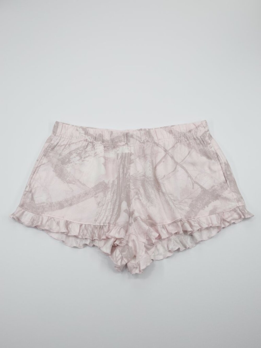 Hollister Women's Pocket Flannel Ruffle Camo Sleepwear Shorts‎ Pink Size M